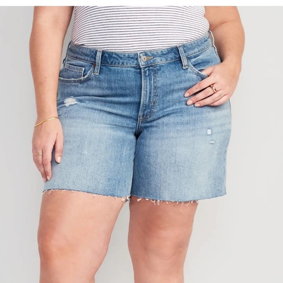 Old Navy Mid Rise O. G. Loose Fit Distressed Cutoff Denim Shorts 18 - Picture 1 of 8